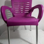 CHAISE EN PLASTIQUE MODERNE